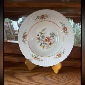 Lenox Fancy Bowl with Stand